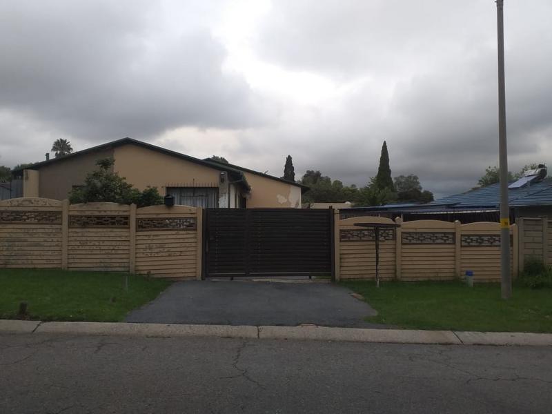 3 Bedroom Property for Sale in Terenure Gauteng