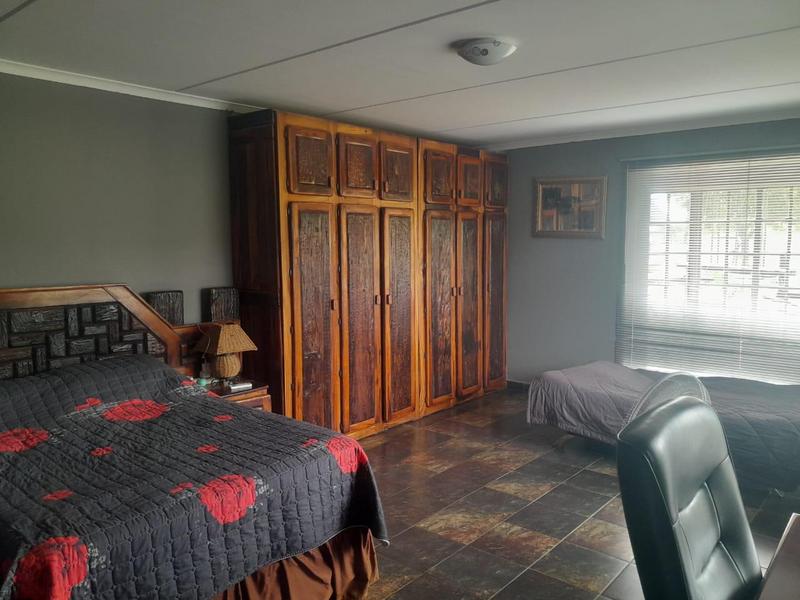 4 Bedroom Property for Sale in Magaliesmoot Gauteng