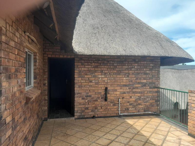 4 Bedroom Property for Sale in Magaliesmoot Gauteng