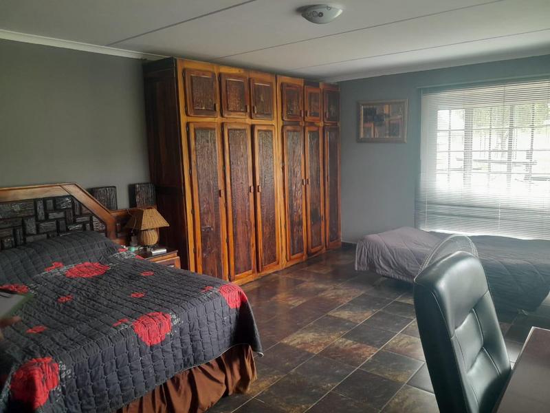 4 Bedroom Property for Sale in Magaliesmoot Gauteng