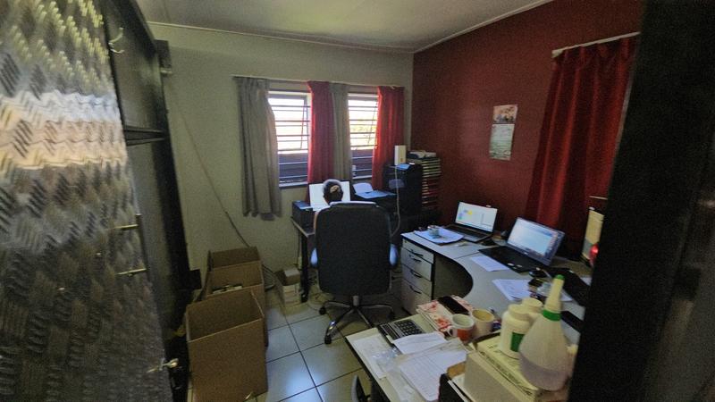 To Let commercial Property for Rent in Halfway House Gauteng