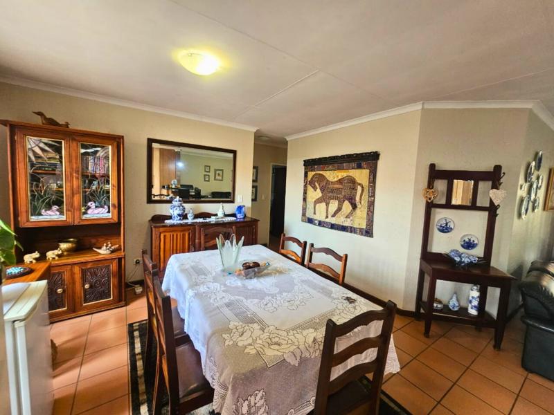 3 Bedroom Property for Sale in Glen Marais Gauteng