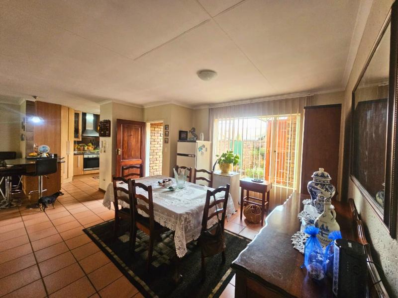 3 Bedroom Property for Sale in Glen Marais Gauteng