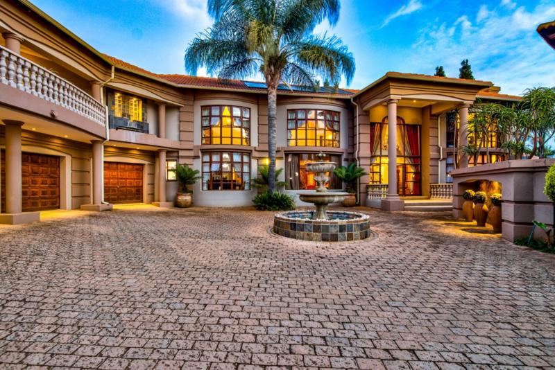 5 Bedroom Property for Sale in Glen Erasmia Gauteng