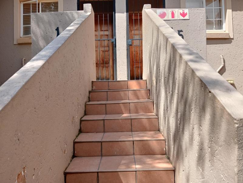 2 Bedroom Property for Sale in Wilgeheuwel Gauteng