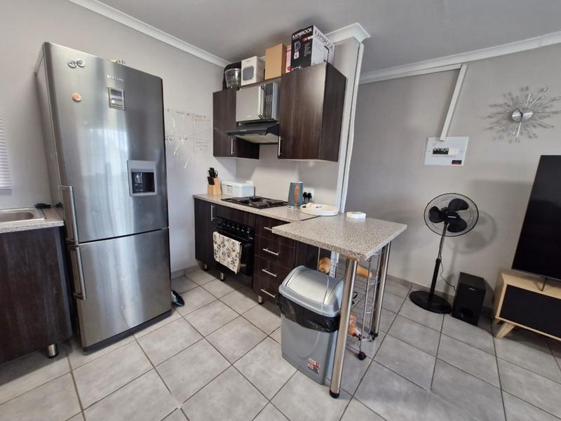 To Let 1 Bedroom Property for Rent in Crystal Park Gauteng