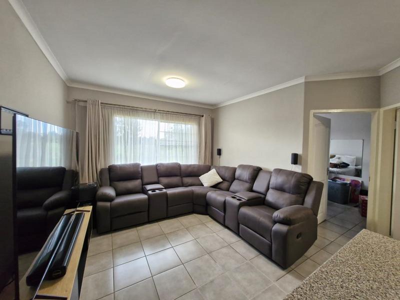 To Let 1 Bedroom Property for Rent in Crystal Park Gauteng