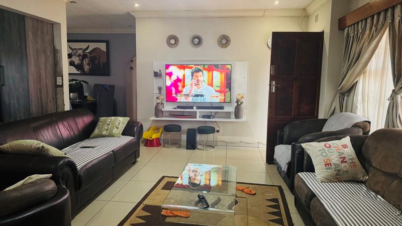 4 Bedroom Property for Sale in Krugersrus Gauteng