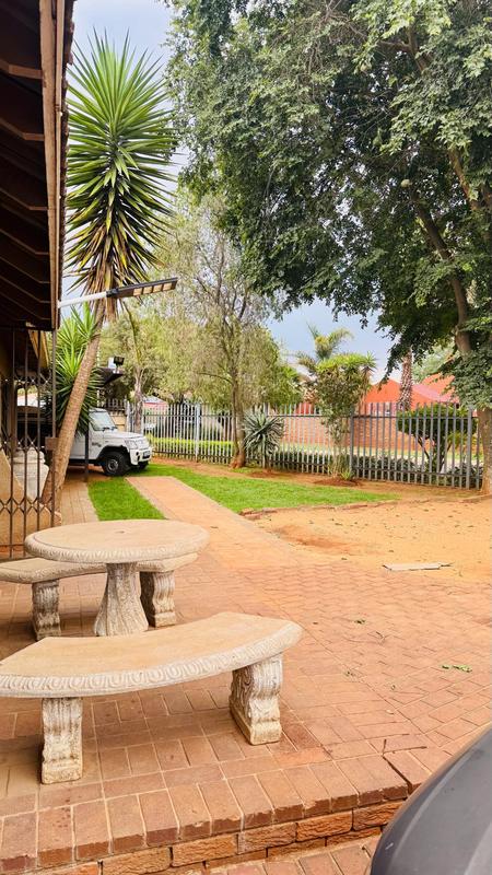 4 Bedroom Property for Sale in Krugersrus Gauteng