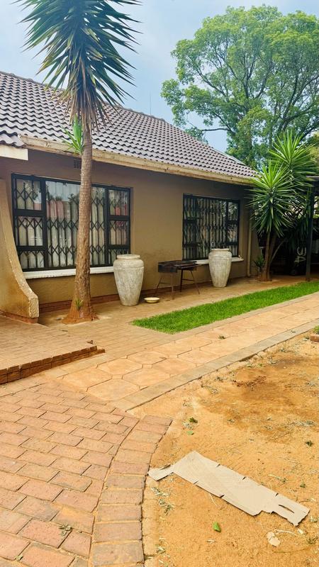 4 Bedroom Property for Sale in Krugersrus Gauteng