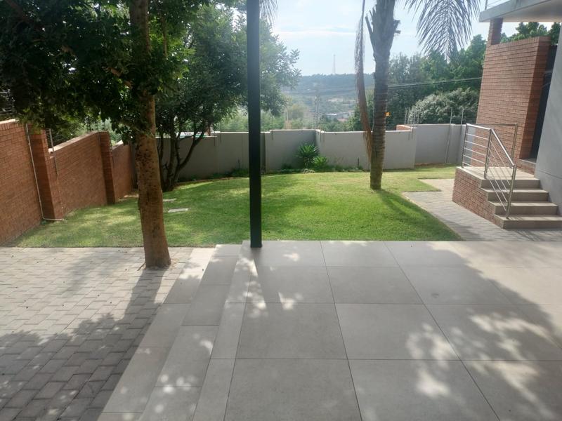 4 Bedroom Property for Sale in Waterkloof Ridge Gauteng