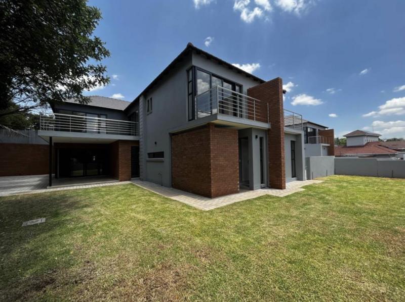 4 Bedroom Property for Sale in Waterkloof Ridge Gauteng