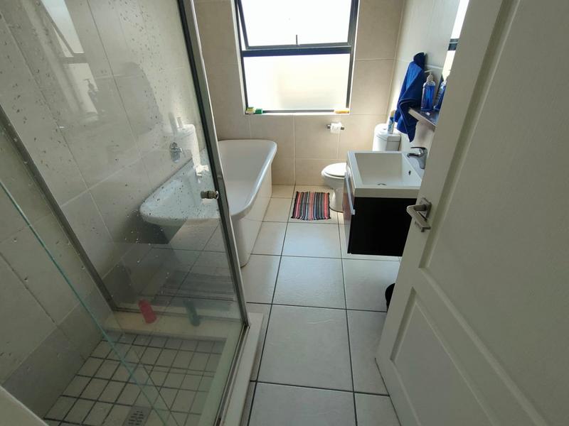 To Let 1 Bedroom Property for Rent in Fourways Gauteng