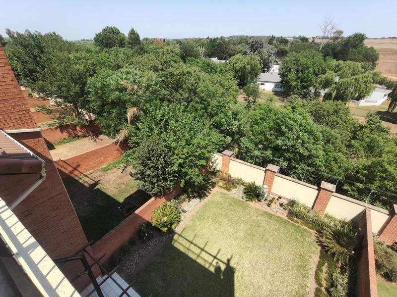 To Let 2 Bedroom Property for Rent in Sunninghill Gauteng