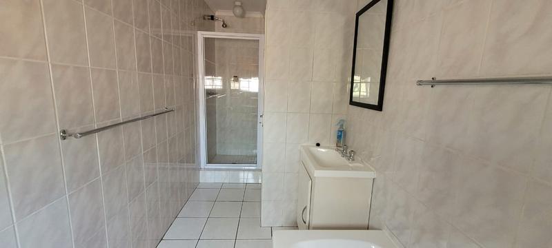 2 Bedroom Property for Sale in New Redruth Gauteng