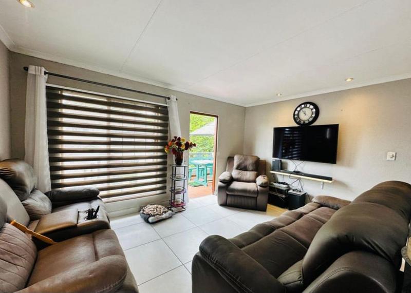 2 Bedroom Property for Sale in Verwoerdpark Gauteng