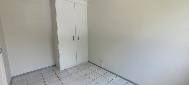 2 Bedroom Property for Sale in Verwoerdpark Gauteng