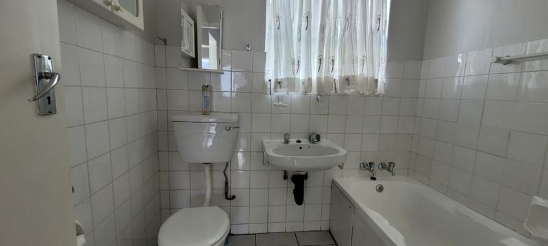 2 Bedroom Property for Sale in Verwoerdpark Gauteng