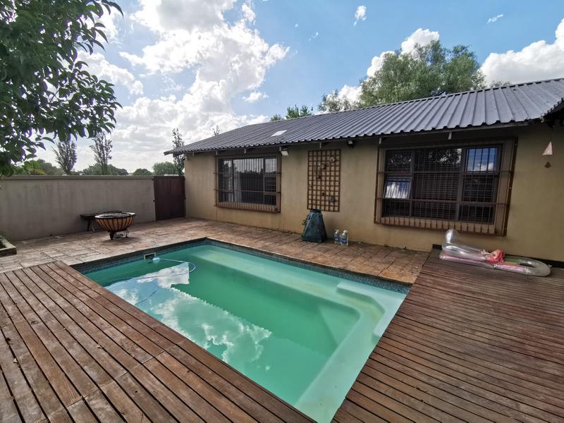 3 Bedroom Property for Sale in Buyscelia Gauteng