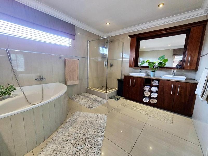 4 Bedroom Property for Sale in Emfuleni Golf Estate Gauteng