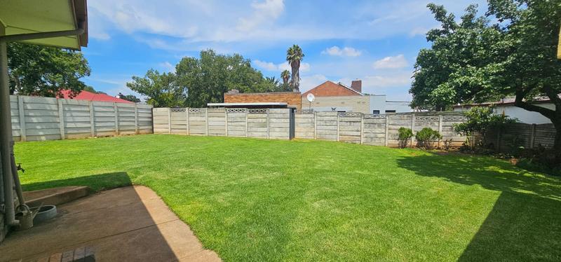 To Let 4 Bedroom Property for Rent in Cinderella Gauteng