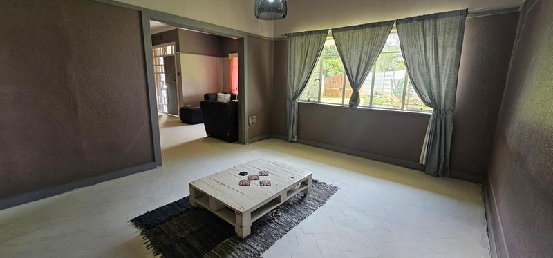 To Let 4 Bedroom Property for Rent in Cinderella Gauteng