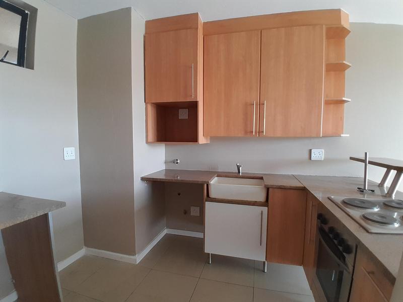 2 Bedroom Property for Sale in Rooihuiskraal North Gauteng