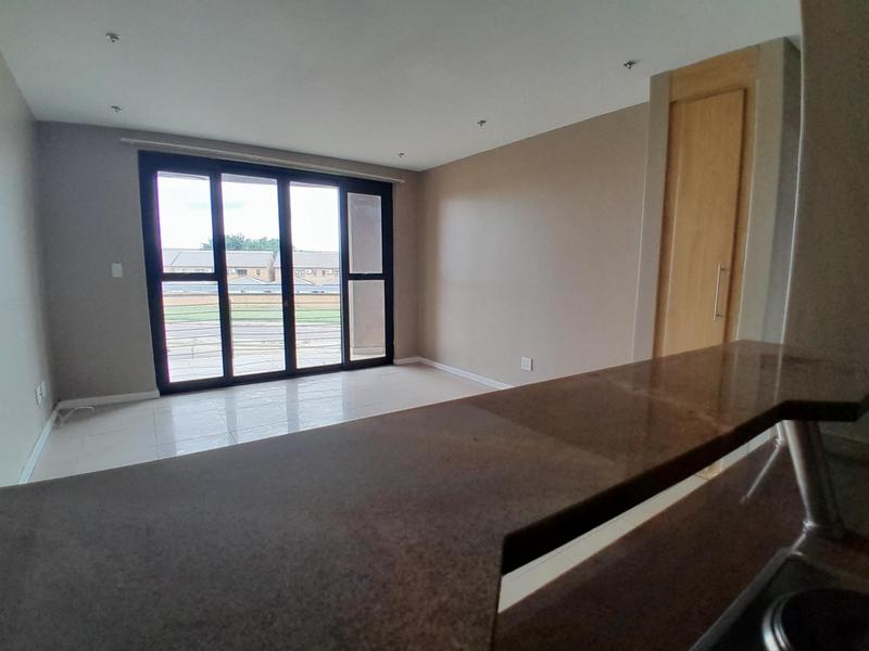 2 Bedroom Property for Sale in Rooihuiskraal North Gauteng