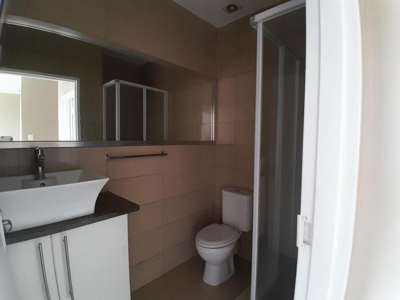 2 Bedroom Property for Sale in Rooihuiskraal North Gauteng