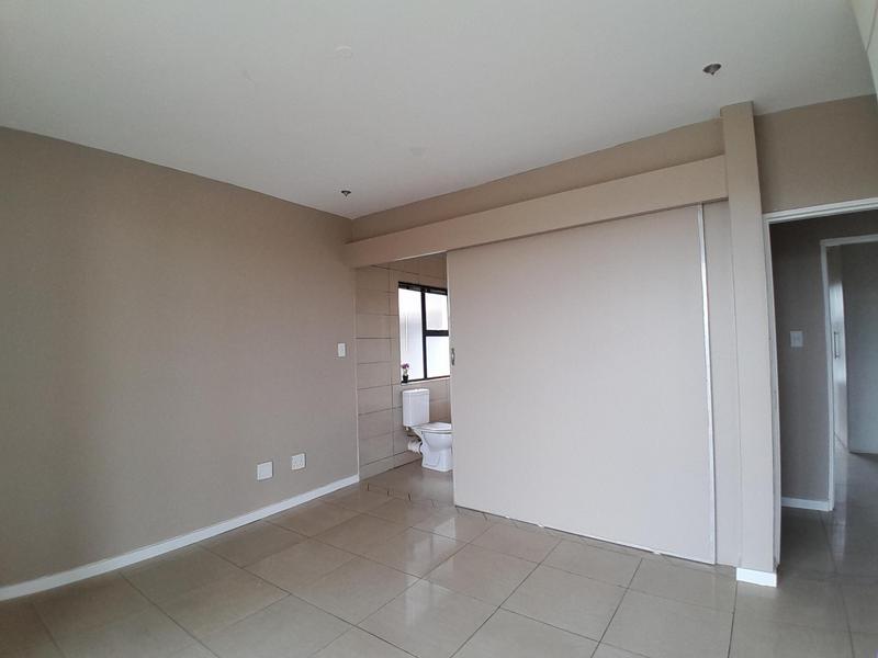 2 Bedroom Property for Sale in Rooihuiskraal North Gauteng