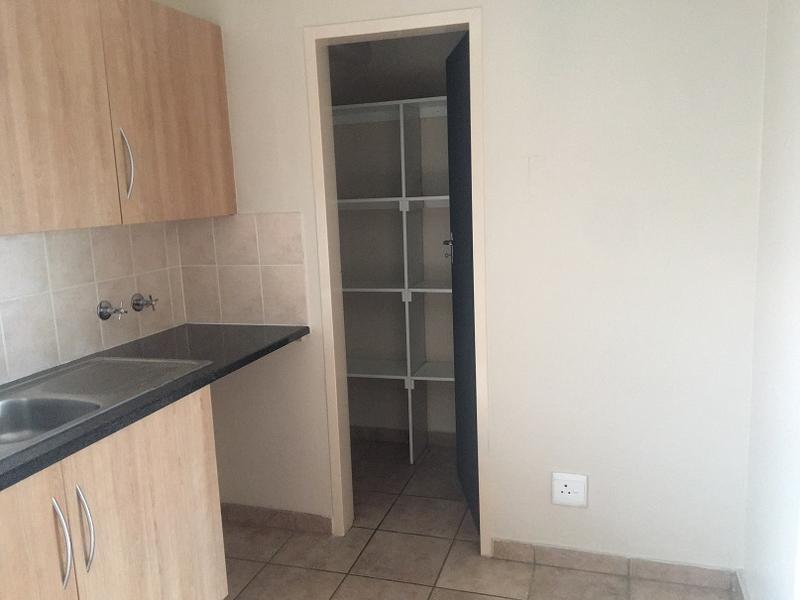 To Let 2 Bedroom Property for Rent in Die Wilgers Gauteng