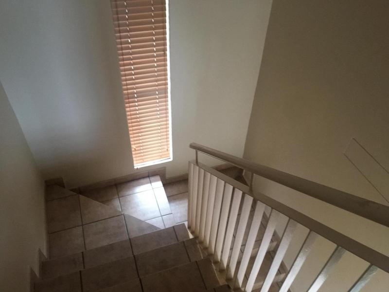 To Let 2 Bedroom Property for Rent in Die Wilgers Gauteng