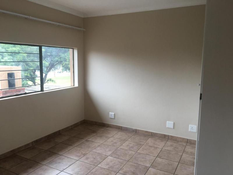 To Let 2 Bedroom Property for Rent in Die Wilgers Gauteng