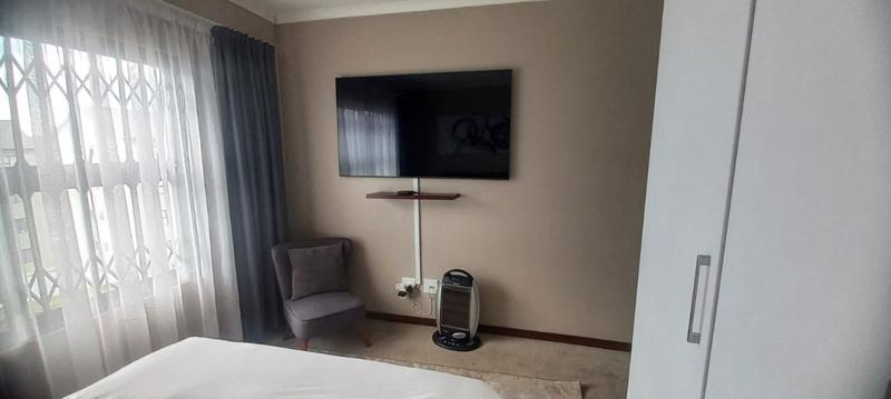 2 Bedroom Property for Sale in Noordwyk Gauteng