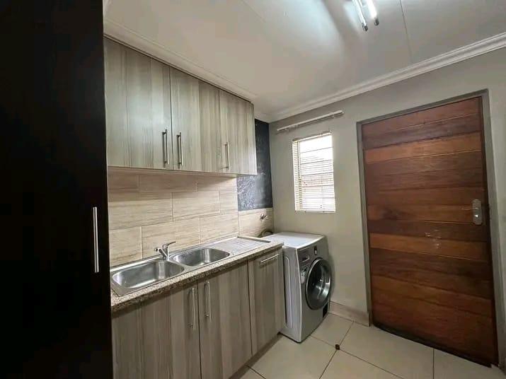 2 Bedroom Property for Sale in Pretoria North Gauteng