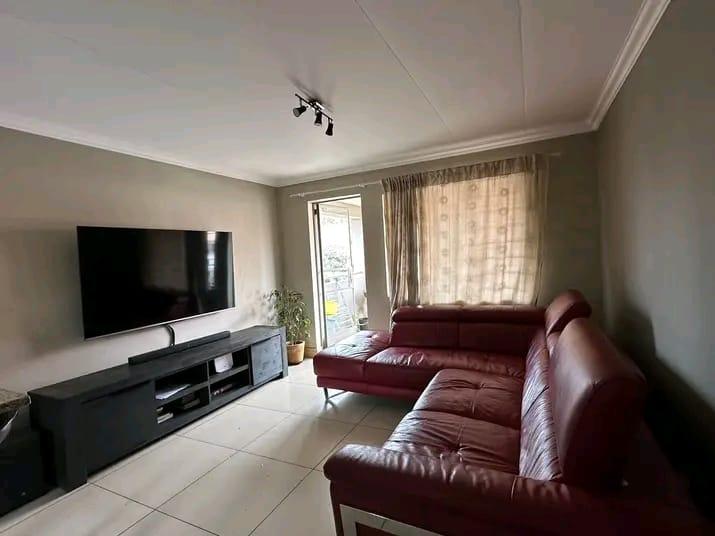 2 Bedroom Property for Sale in Pretoria North Gauteng