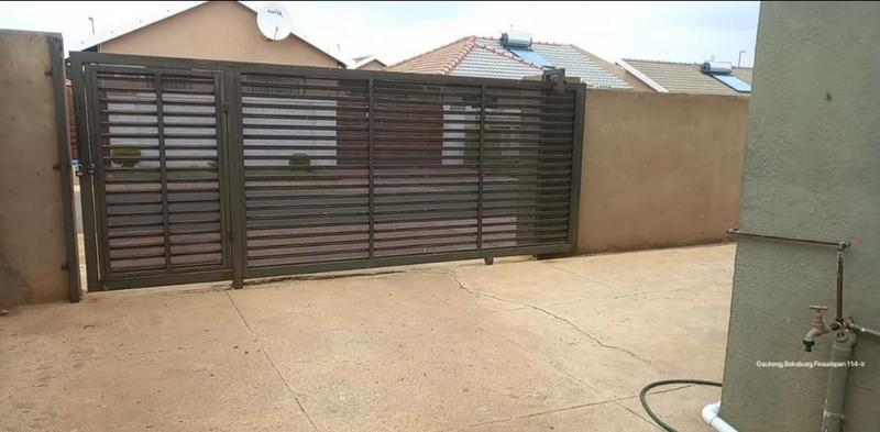 To Let 3 Bedroom Property for Rent in Windmill Park Gauteng