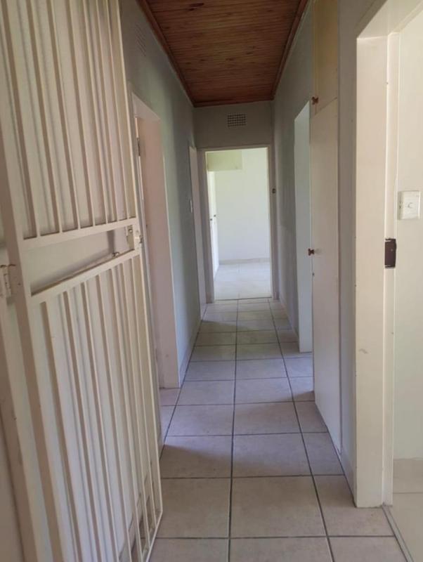 To Let 3 Bedroom Property for Rent in Esther Park Gauteng