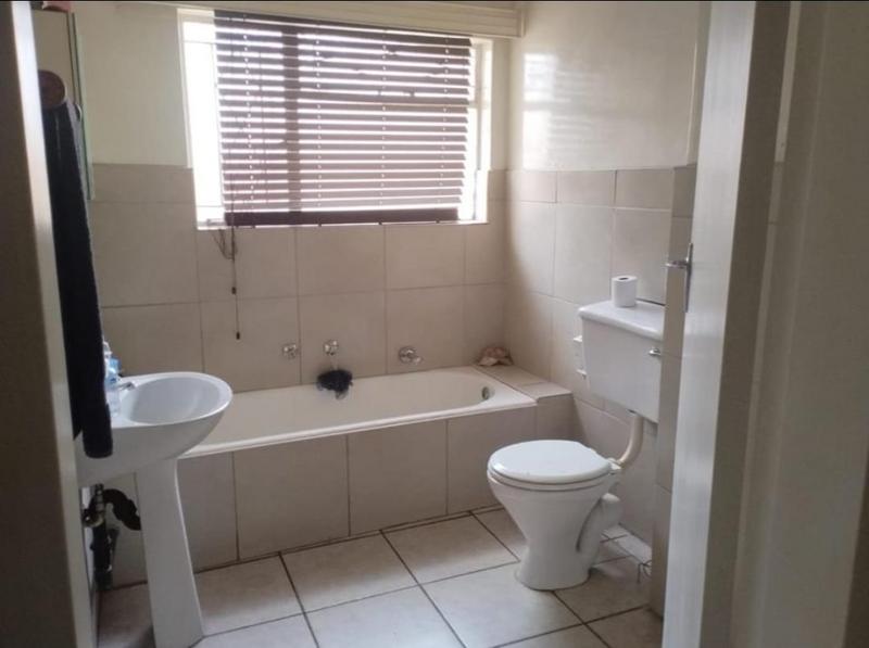 To Let 3 Bedroom Property for Rent in Esther Park Gauteng