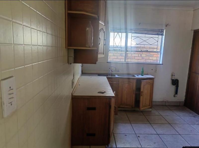 To Let 3 Bedroom Property for Rent in Esther Park Gauteng