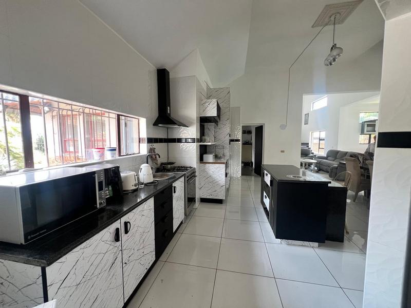 To Let 5 Bedroom Property for Rent in Sunair Park Gauteng