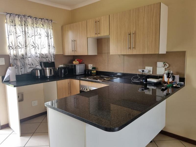 To Let 2 Bedroom Property for Rent in Mooikloof Ridge Gauteng