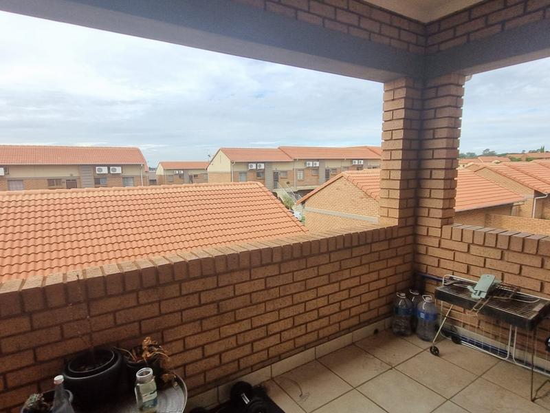 To Let 2 Bedroom Property for Rent in Mooikloof Ridge Gauteng