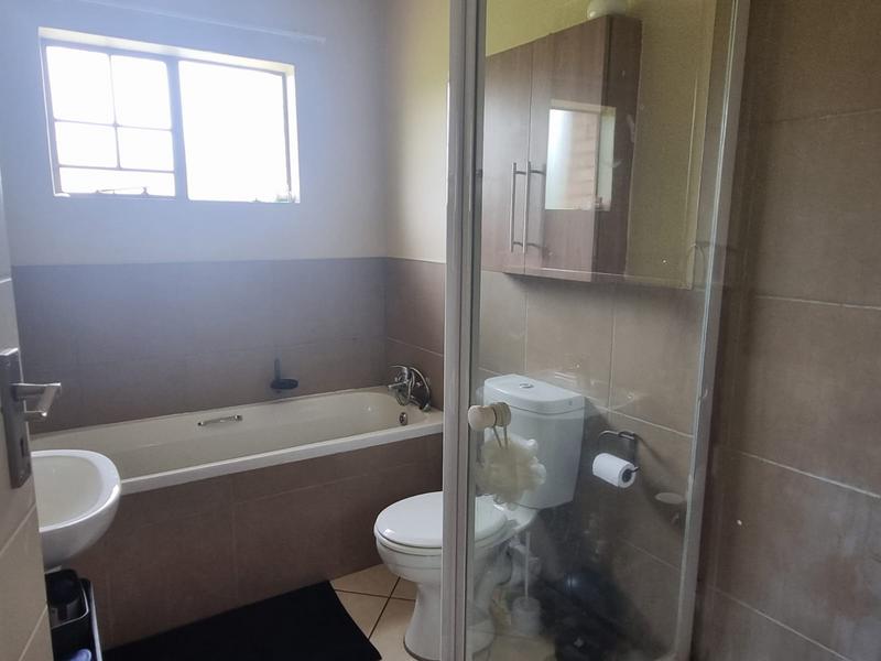 To Let 2 Bedroom Property for Rent in Mooikloof Ridge Gauteng