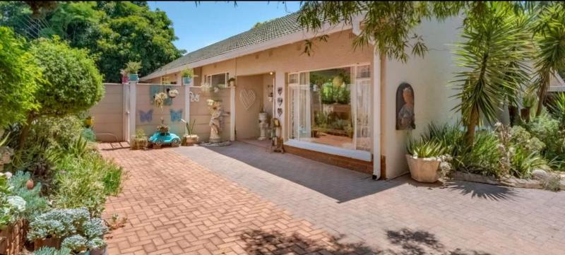 3 Bedroom Property for Sale in Wilro Park Gauteng