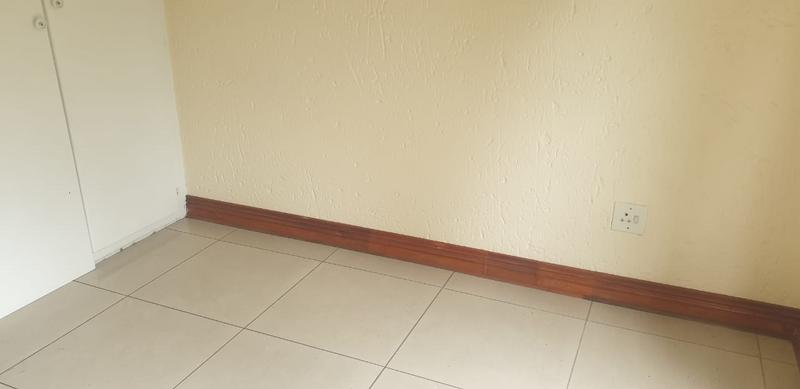 2 Bedroom Property for Sale in Bramley Gardens Gauteng