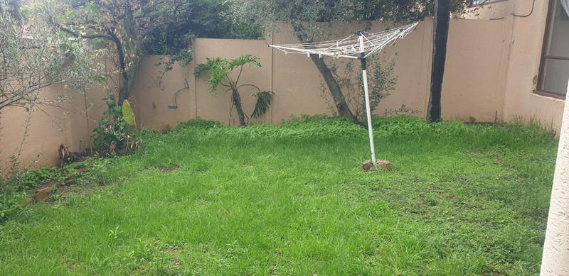 2 Bedroom Property for Sale in Bramley Gardens Gauteng