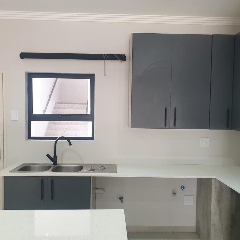 To Let 2 Bedroom Property for Rent in Bryanston Gauteng