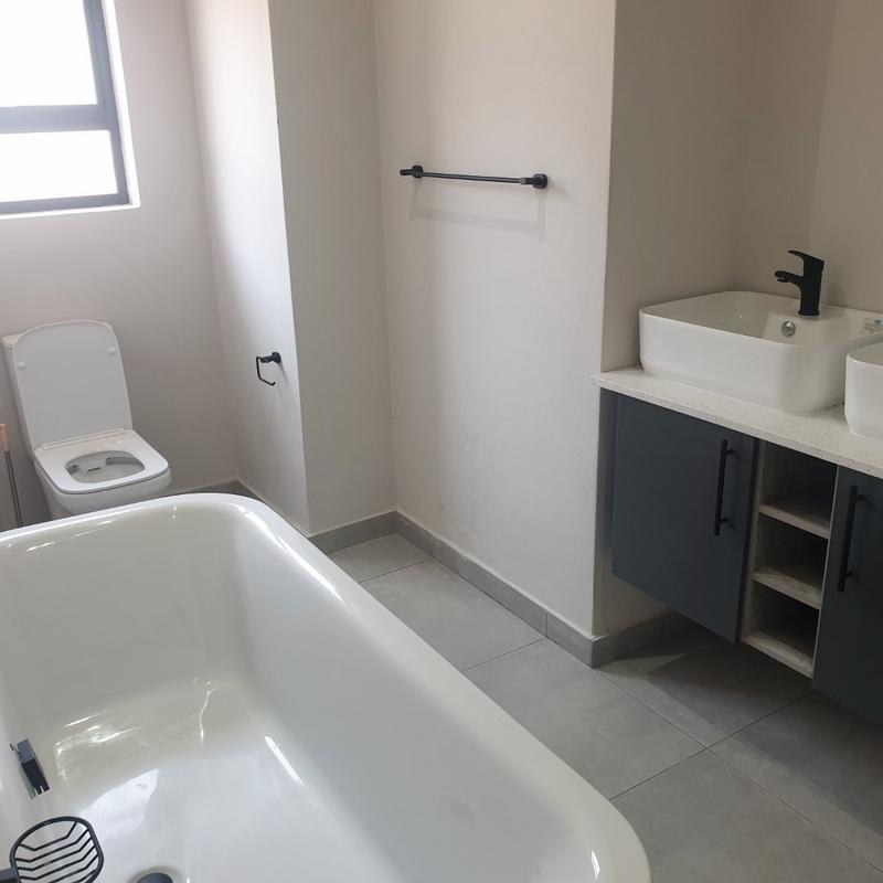 To Let 2 Bedroom Property for Rent in Bryanston Gauteng