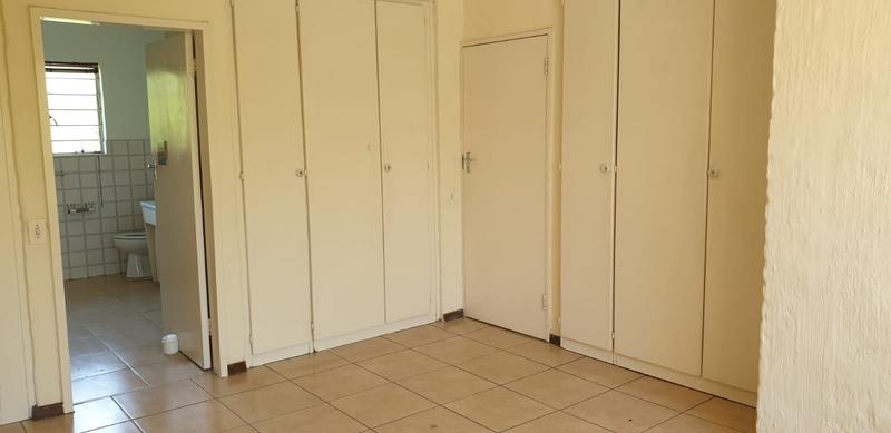 To Let 3 Bedroom Property for Rent in Buccleuch Gauteng